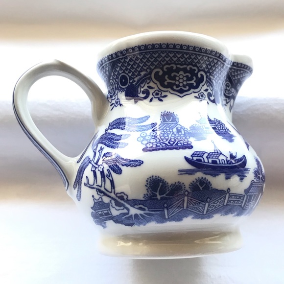 Vintage Churchill England Blue Willow Creamer